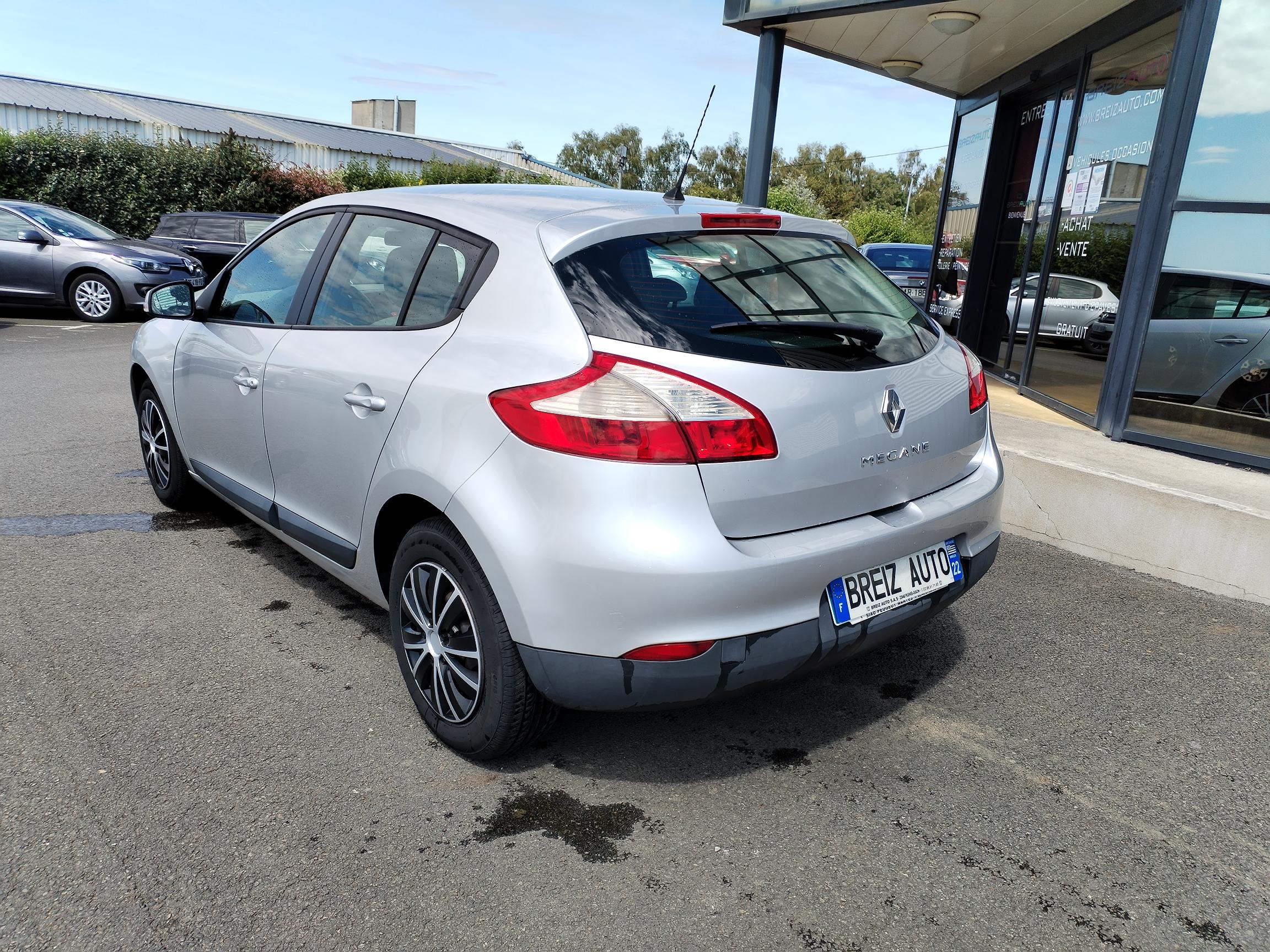 RENAULT  MEGANE III               